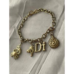 Vintage Di Gold Tone 4 Dangle Charms Chain Link Bracelet